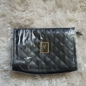 Younique Bag w/chain strap